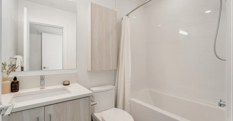 2762 Lonsdale Avenue, North Vancouver, BC, V7N 3J1 - 16