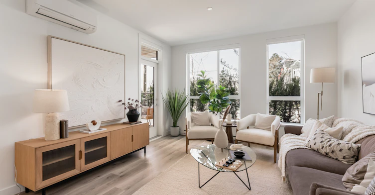 2762 Lonsdale Avenue, North Vancouver, BC, V7N 3J1 - 3