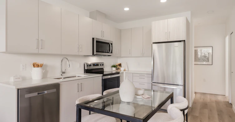 2762 Lonsdale Avenue, North Vancouver, BC, V7N 3J1 - 9