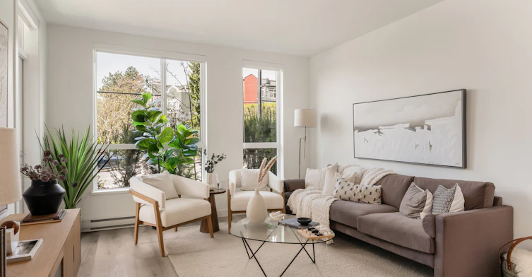 2762 Lonsdale Avenue, North Vancouver, BC, V7N 3J1 - 2