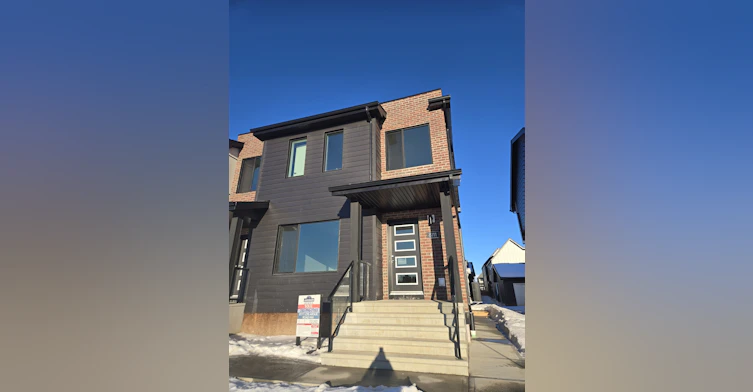 8111 Lois Argue Road, Edmonton, AB, T5G 3K6