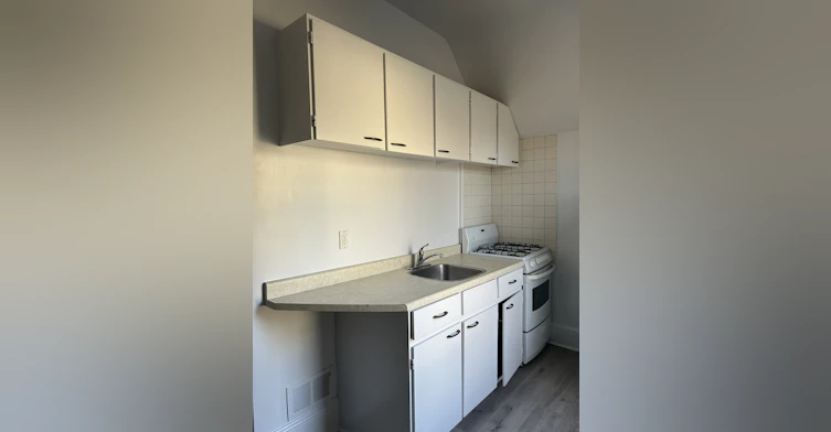 1421 Lakeshore Road, Burlington, ON, L7S 1B3 - 8