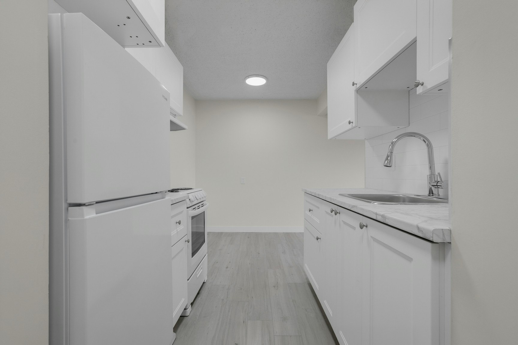 10644 113 Street, Edmonton, AB, T5H 3H6 - 2