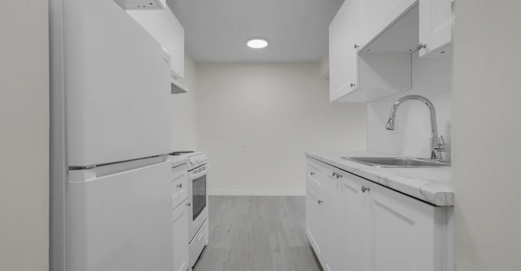 10644 113 Street, Edmonton, AB, T5H 3H6 - 2