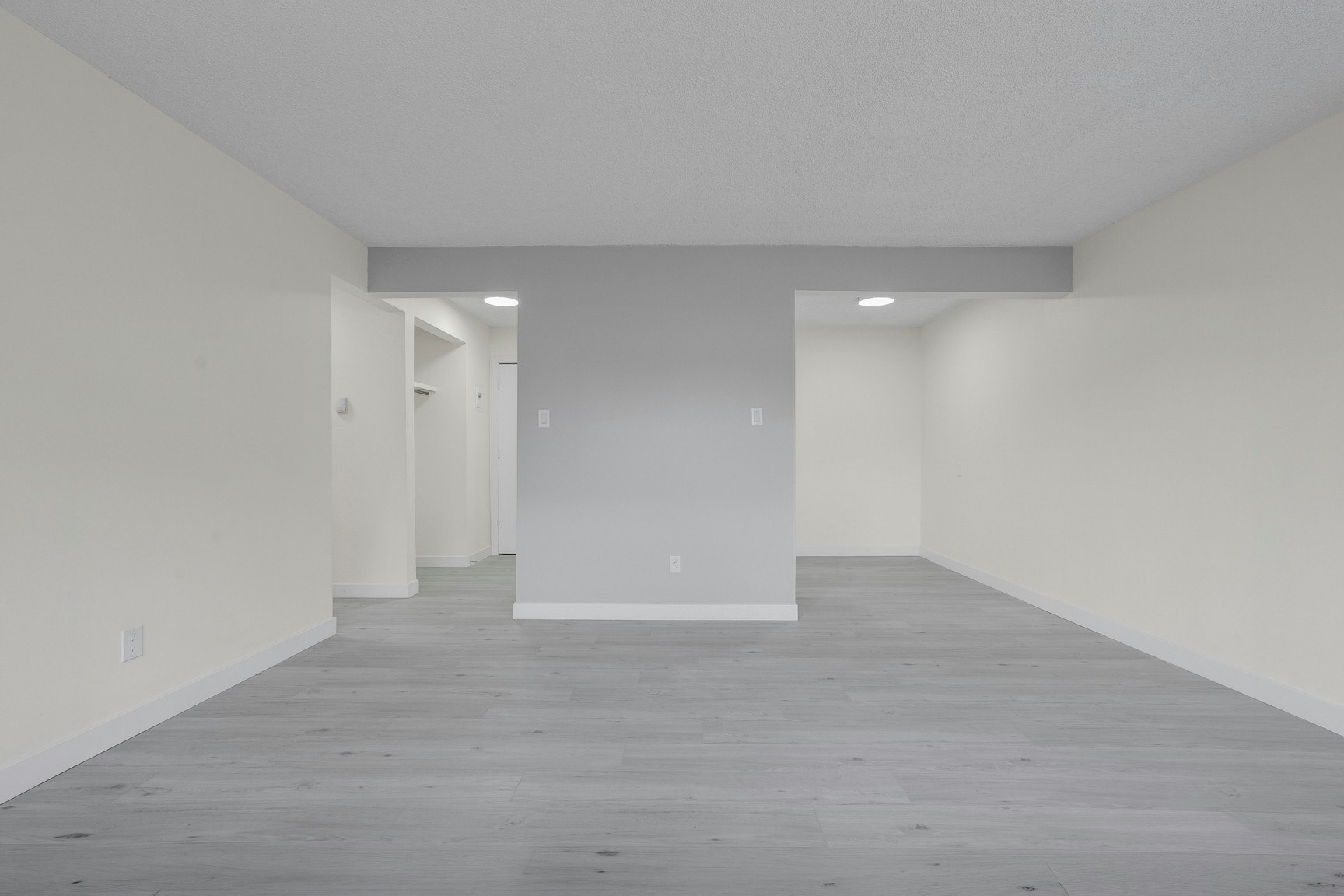 10644 113 Street, Edmonton, AB, T5H 3H6 - 9