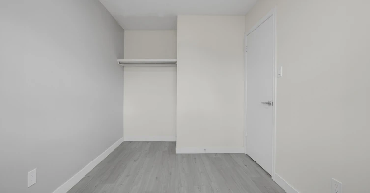 10644 113 Street, Edmonton, AB, T5H 3H6 - 16