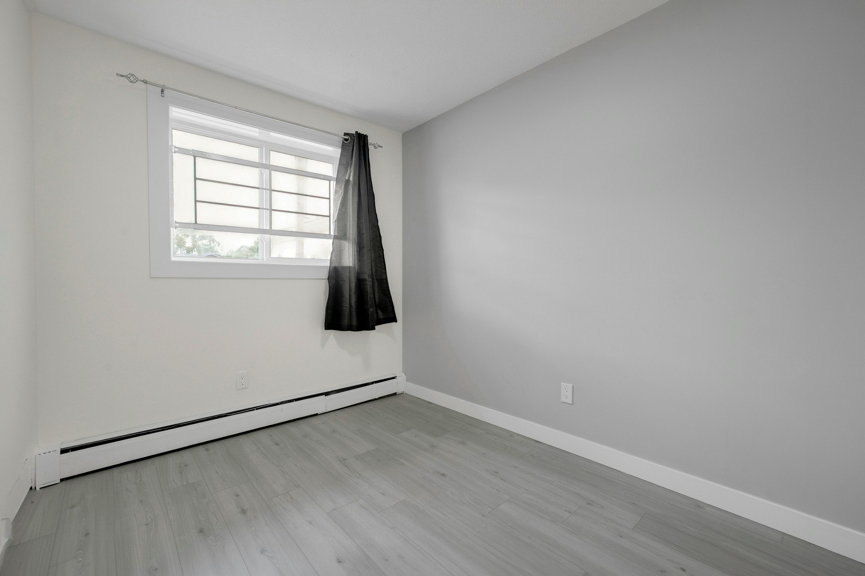 10644 113 Street, Edmonton, AB, T5H 3H6 - 15
