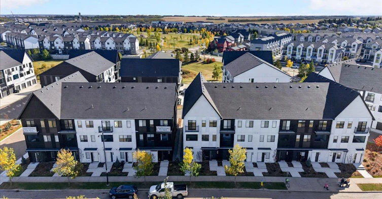 585 Chappelle Drive Southwest, Edmonton, AB, T6W 1Y5 - 9