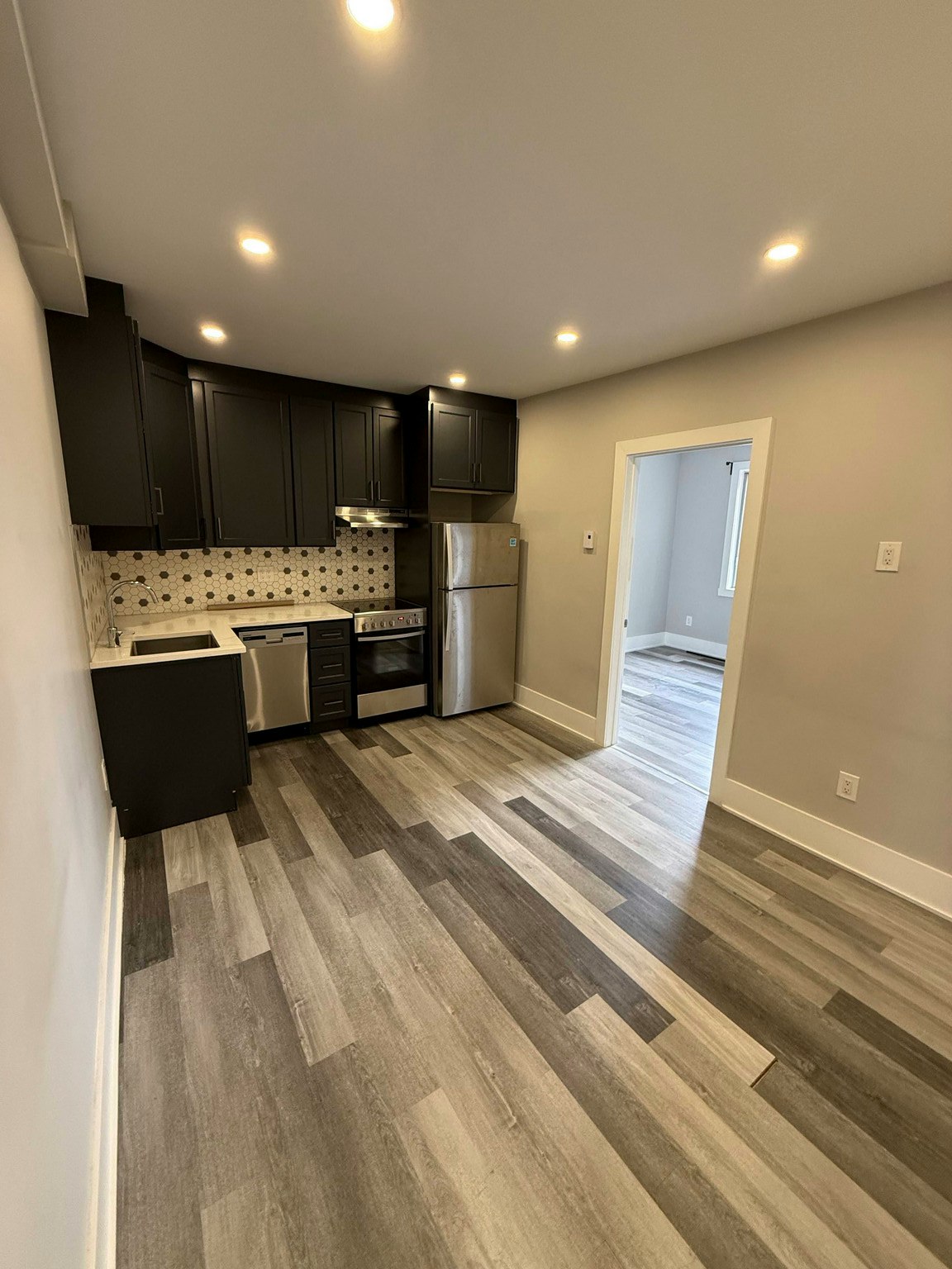 635 Woodland Rue, Montréal, QC, H4H 1V7 - 9