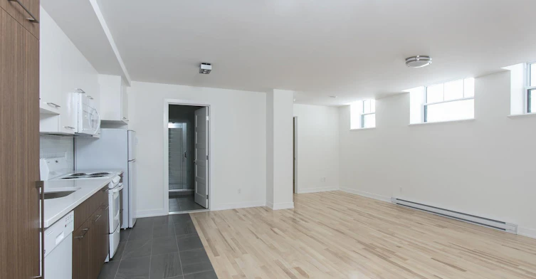 3025 Sherbrooke Rue Ouest, Montréal, QC, H3Z 1A1 - 3