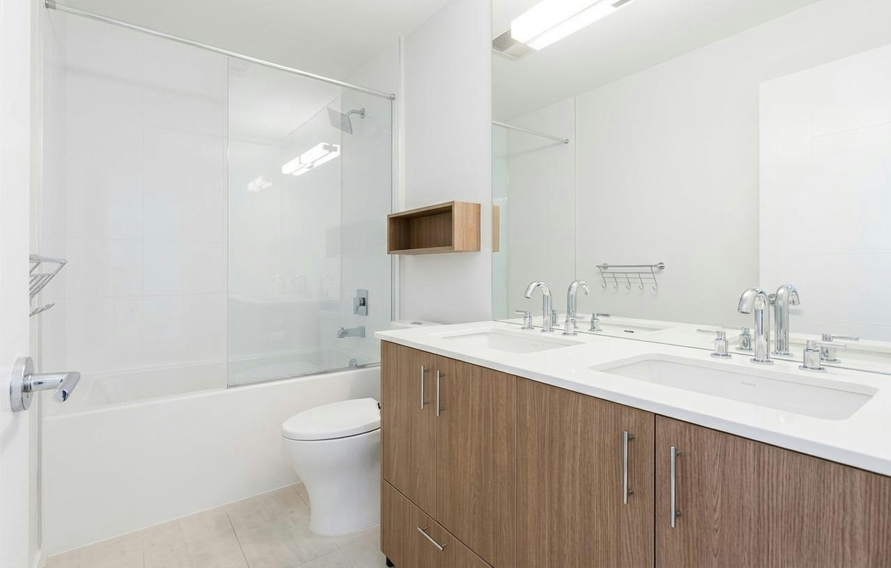 6283 Kingsway, Burnaby, BC, V5J 0H3 - 9