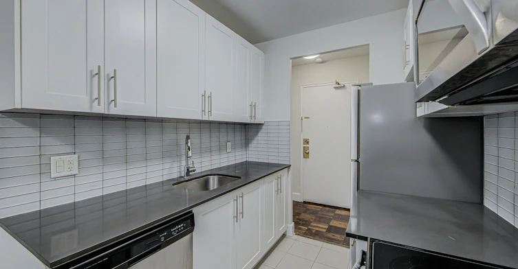 1150-110-1200 Kingston Road, Toronto, ON, M1N 1N9 - 3