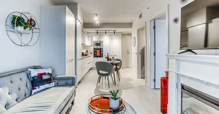 xxx-180 East 2nd Avenue, Vancouver, BC, V5T 0K4