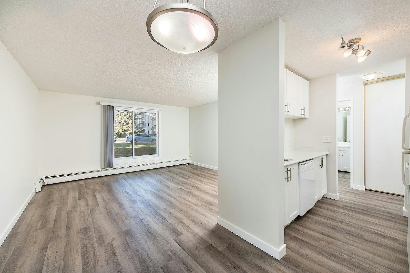 7607 172 Street Northwest, Edmonton, AB, T5T 2P8