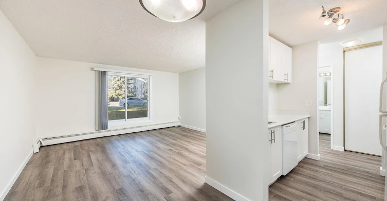 7607 172 Street Northwest, Edmonton, AB, T5T 2P8