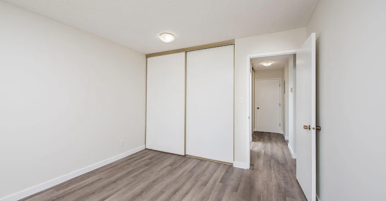 7607 172 Street Northwest, Edmonton, AB, T5T 2P8 - 8