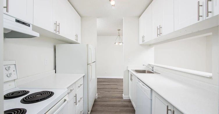 7607 172 Street Northwest, Edmonton, AB, T5T 2P8 - 9
