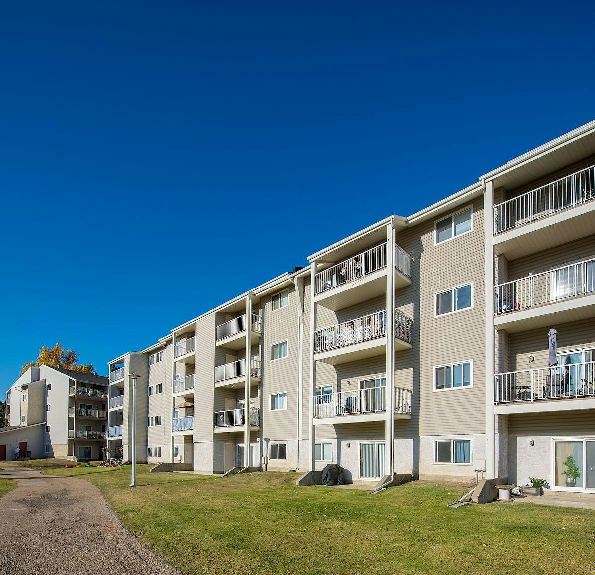 7607 172 Street Northwest, Edmonton, AB, T5T 2P8 - 6