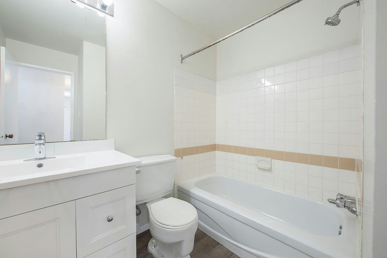 7607 172 Street Northwest, Edmonton, AB, T5T 2P8 - 3