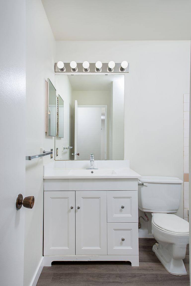 7607 172 Street Northwest, Edmonton, AB, T5T 2P8 - 7
