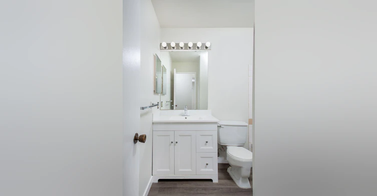 7607 172 Street Northwest, Edmonton, AB, T5T 2P8 - 7
