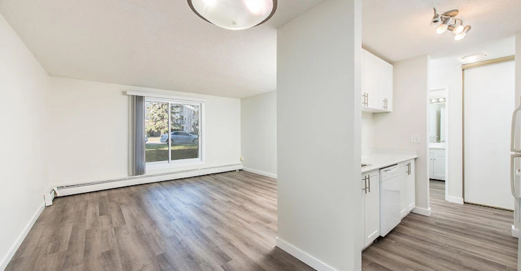 7607 172 Street Northwest, Edmonton, AB, T5T 2P8