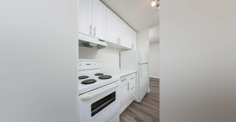 7607 172 Street Northwest, Edmonton, AB, T5T 2P8 - 3