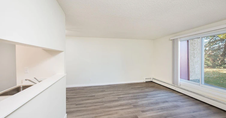 7607 172 Street Northwest, Edmonton, AB, T5T 2P8 - 5