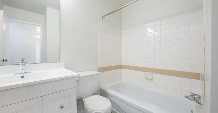 7607 172 Street Northwest, Edmonton, AB, T5T 2P8 - 3