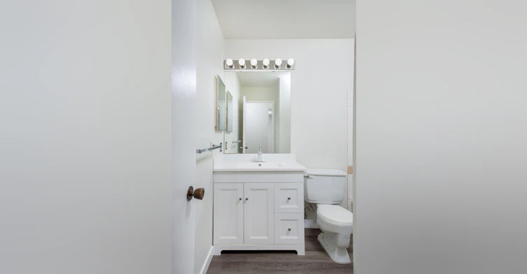 7607 172 Street Northwest, Edmonton, AB, T5T 2P8 - 7