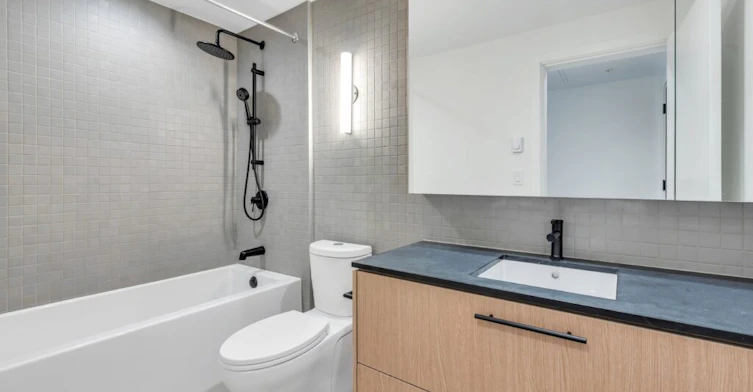 401-38012 3rd Avenue, Squamish, BC - 12