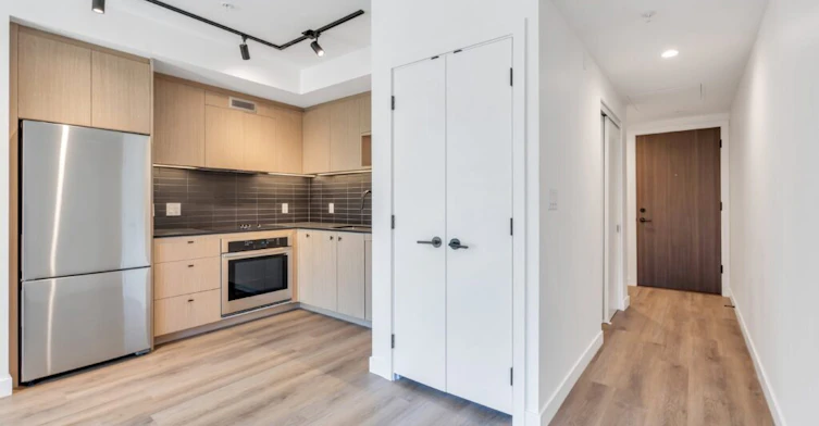 609-38012 3rd Avenue, Squamish, BC - 3