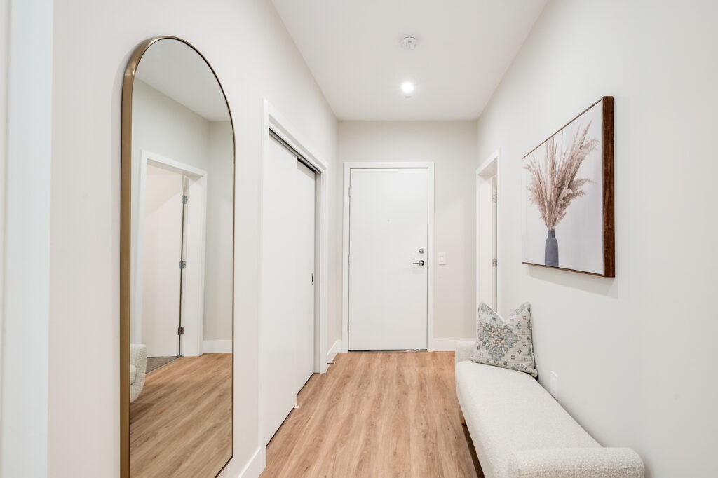 301A-3914 Shelbourne Street, Saanich, BC, V8P 4J1