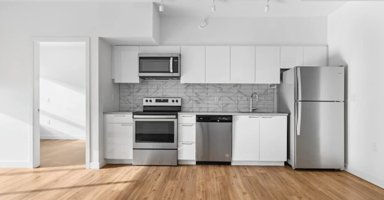 202-2328 Galt Street, Vancouver, BC, V5N 2Z9 - 6