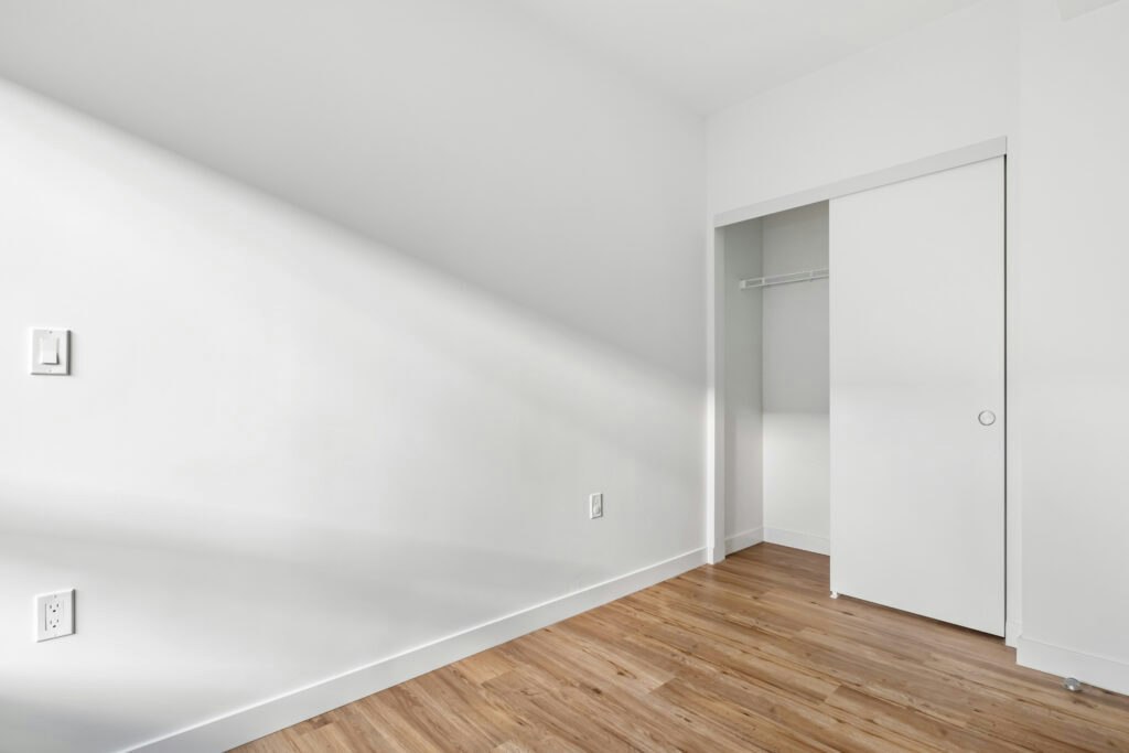 202-2328 Galt Street, Vancouver, BC, V5N 2Z9 - 14