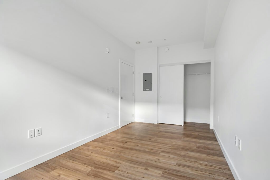 202-2328 Galt Street, Vancouver, BC, V5N 2Z9 - 16