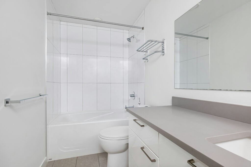 202-2328 Galt Street, Vancouver, BC, V5N 2Z9 - 17