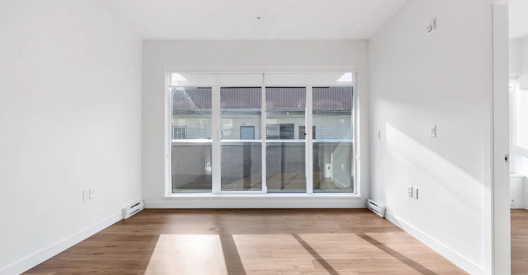 202-2328 Galt Street, Vancouver, BC, V5N 2Z9 - 12