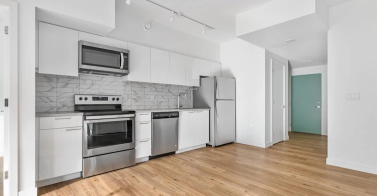 202-2328 Galt Street, Vancouver, BC, V5N 2Z9 - 9