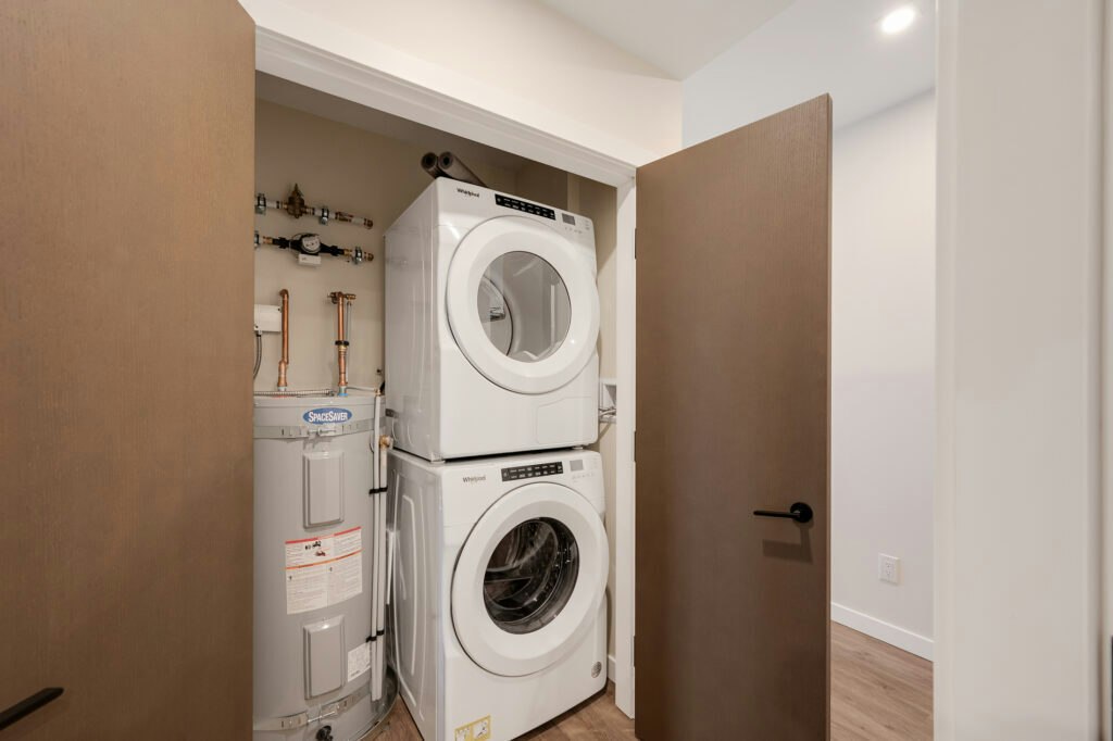 1607-952 Johnson Street, Victoria, BC, V8V 0H6 - 16
