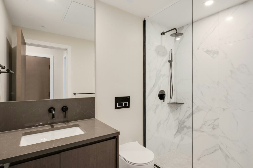 1607-952 Johnson Street, Victoria, BC, V8V 0H6 - 15