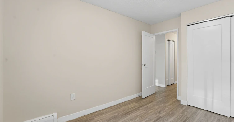 605 13 Avenue Southwest, Calgary, AB, T2R 0K6 - 32