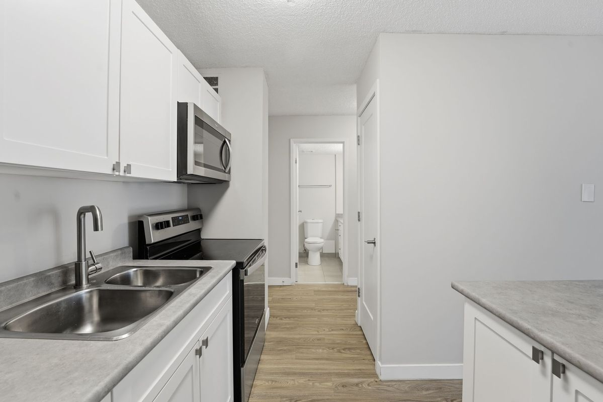 M00E-605 13 Avenue Southwest, Calgary, AB, T2R 0K6 - 37