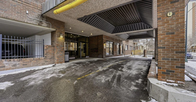 605 13 Avenue Southwest, Calgary, AB, T2R 0K6 - 45