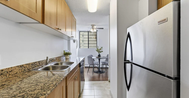 605 13 Avenue Southwest, Calgary, AB, T2R 0K6 - 9
