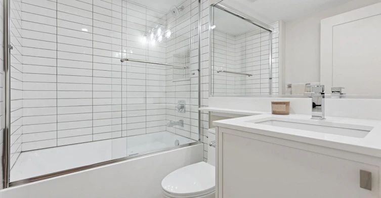 1-8725 Oak Street, Vancouver, BC, V6P 4B4 - 8