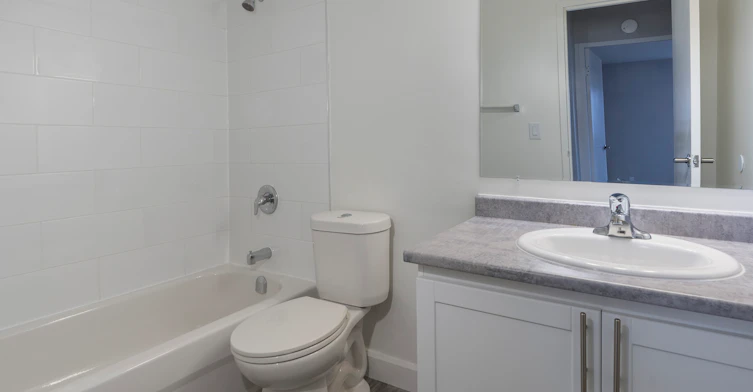 111-396 Exmouth Street, Sarnia, ON, N7T 5N6 - 17