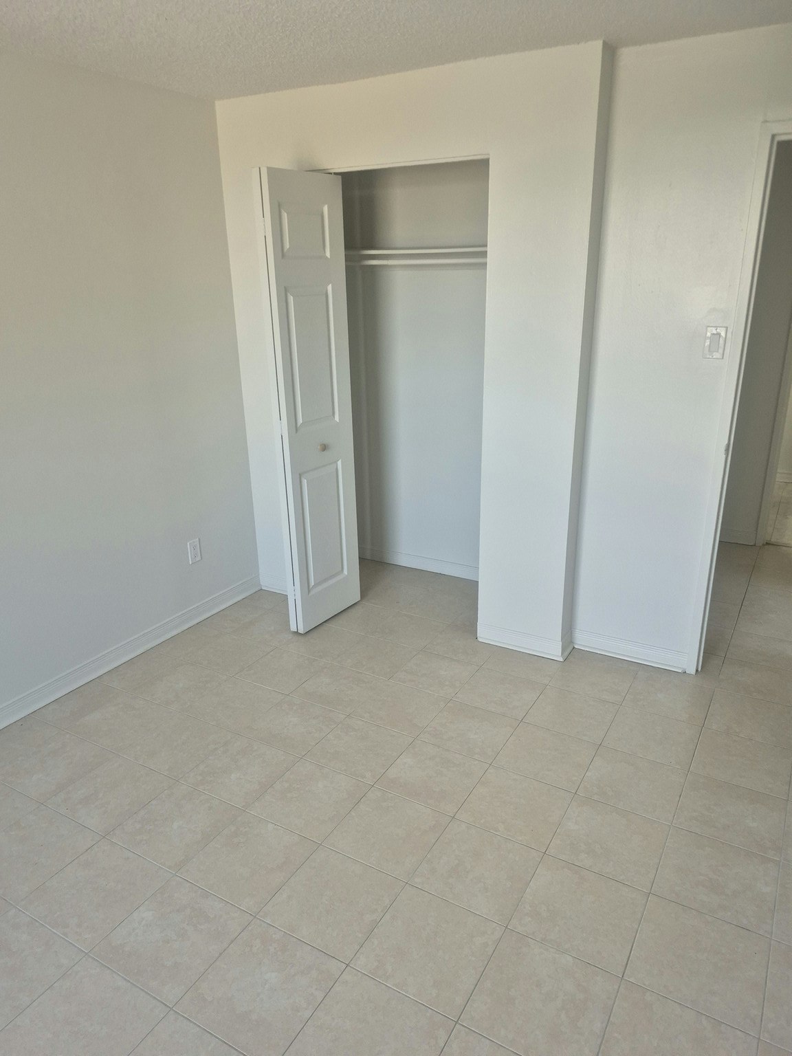 370 Forest Street, Ottawa, ON, K2B 8B3 - 5