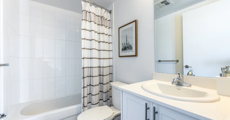 100 Bond Street East, Oshawa, ON, L1G 0B7