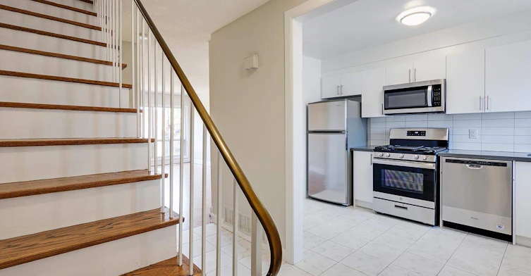 24-160 Cactus Avenue, Toronto, ON, M2M 1P4 - 7